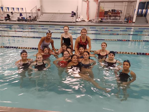 Girls Swim and Dive